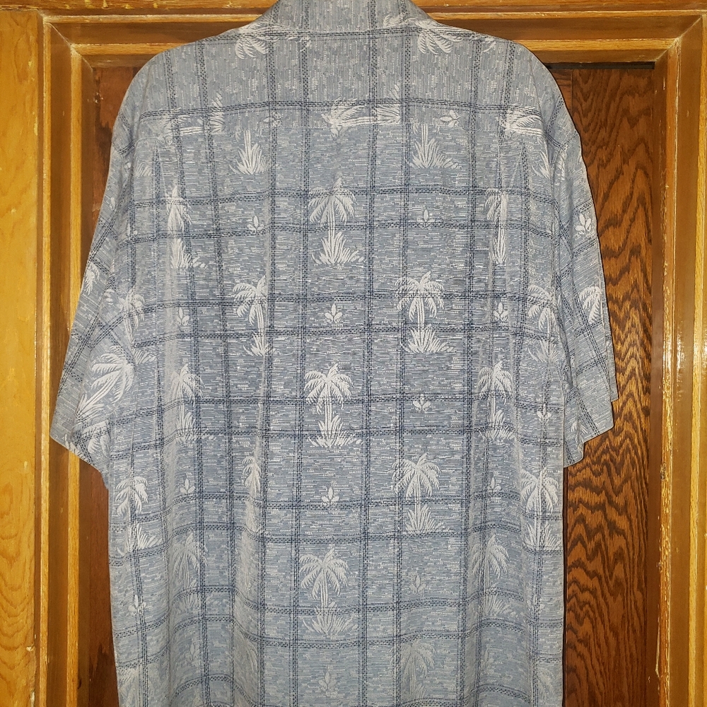 Short sleeve button down - Picture 3 of 3